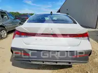 2024 Hyundai Elantra photo