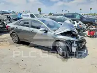 2024 Hyundai Elantra фото