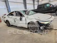 2024 Hyundai Elantra фото