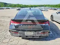 2024 Hyundai Elantra фото