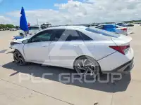 2024 Hyundai Elantra фото