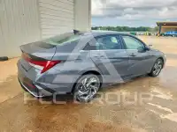 2024 Hyundai Elantra photo