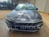 2024 Hyundai Elantra photo