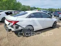 2024 Hyundai Elantra фото