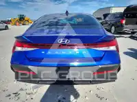 2024 Hyundai Elantra фото