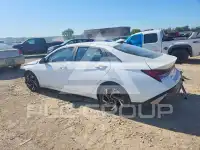 2024 Hyundai Elantra фото