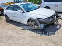 2024 Hyundai Elantra фото