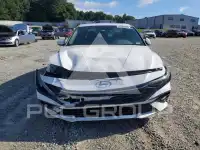 2024 Hyundai Elantra фото