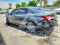 2024 Hyundai Elantra фото