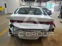 2024 Hyundai Elantra фото