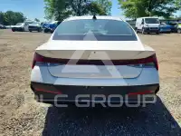 2024 Hyundai Elantra фото