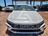 2024 Hyundai Elantra фото