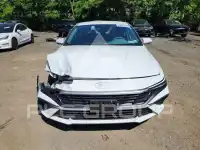 2024 Hyundai Elantra фото