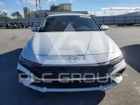 2024 Hyundai Elantra photo