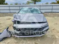 2024 Hyundai Elantra фото
