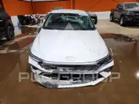 2024 Hyundai Elantra photo