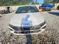 2024 Hyundai Elantra photo