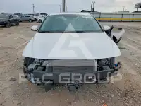 2024 Hyundai Elantra photo