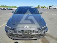 2024 Hyundai Elantra фото