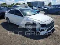 2024 Hyundai Elantra фото