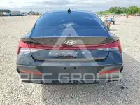 2024 Hyundai Elantra фото