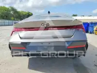 2024 Hyundai Elantra фото