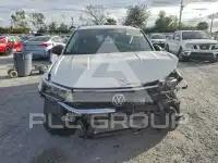 2024 Volkswagen Taos photo
