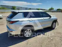 2025 Mitsubishi OUTLANDER photo
