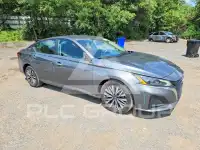 2025 Nissan ALTIMA photo