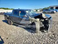 2025 Nissan FRONTIER photo