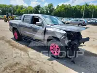 2025 Nissan FRONTIER photo