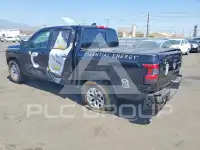 2025 Nissan FRONTIER photo