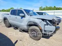 2025 Nissan FRONTIER фото
