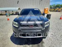 2025 Nissan FRONTIER photo