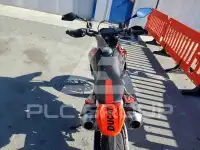 2025 Ducati Hypermotard фото