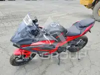 2025 Kawasaki EX500 фото