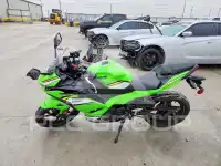 2025 Kawasaki EX500 фото