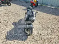 2025 Kawasaki ZR1000 фото