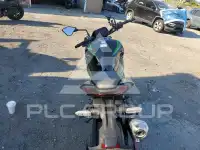 2025 Kawasaki ZR1000 фото
