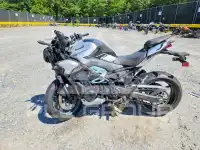 2025 Kawasaki ZR1000 фото