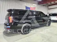 2025 Chevrolet Suburan photo