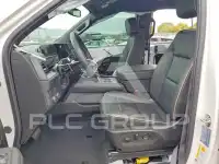 2025 Chevrolet Suburan фото