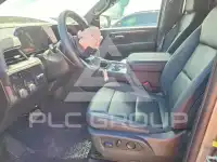 2025 Chevrolet Suburan фото