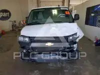 2025 Chevrolet Express фото