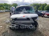 2025 Chevrolet Express фото