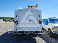 2025 Chevrolet Express фото