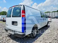 2025 Chevrolet Express фото