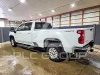 2025 Chevrolet Silverado фото