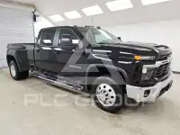 2025 Chevrolet Silverado photo
