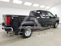 2025 Chevrolet Silverado photo